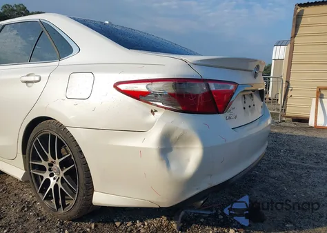 2016 Toyota Camry Xse V6 z USA, uszkodzony, nr VIN 4T1BK1FK0GU571097